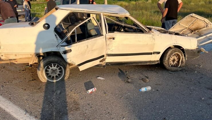 Kayseri’de İki Otomobil Çarpıştı: 2 Yaralı