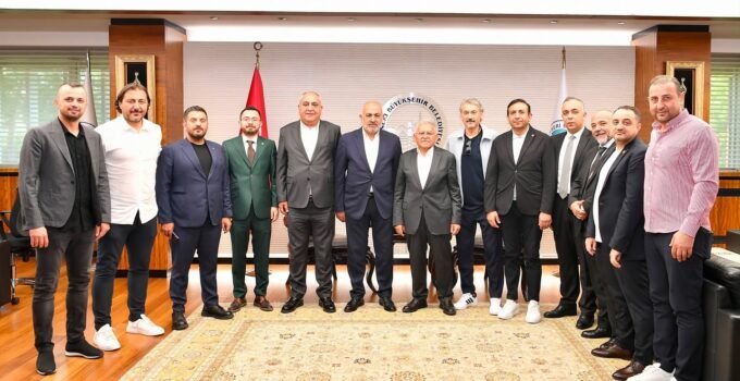 Kayserispor’un Yeni Yönetiminden Başkan Büyükkılıç’a Ziyaret