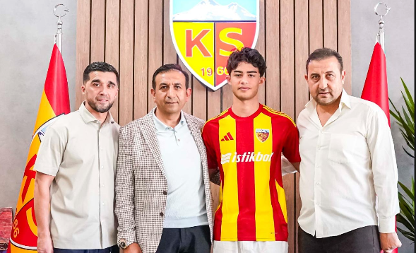 Kayserispor, Kayra Cihan ile 3 yıllık sözleşme imzaladı