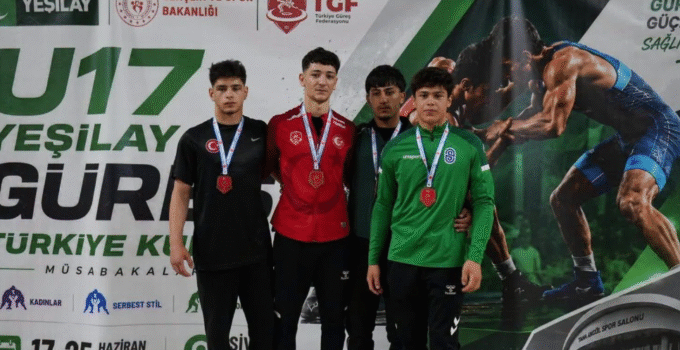 Kayserili güreşçi Muhammed Reşit Yörük Türkiye şampiyonu oldu