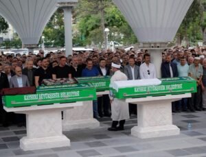 Mimarsinan OSB Başkanı Mehmet Arar’ın babası son yolculuğuna uğurlandı