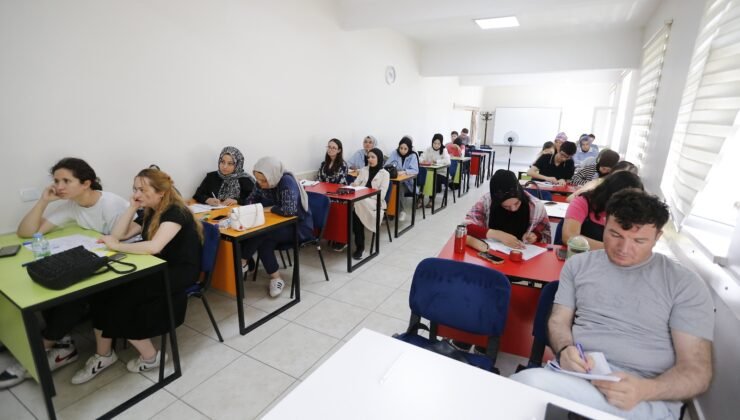KAYMEK’in ücretsiz KPSS kursu ve deneme kulübüne yoğun ilgi