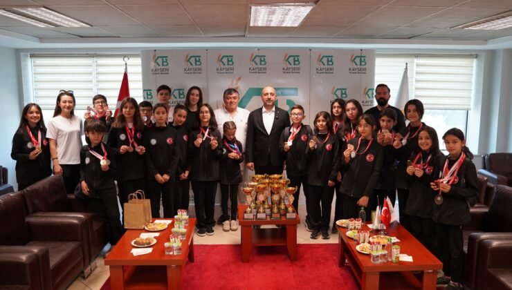 KTB ERVA sporcuları Başkan Bağlamış’ı ziyaret etti