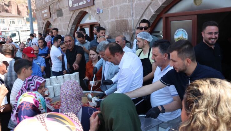 İncesu’da vatandaşlara aşure ikram edildi