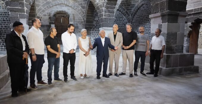 Başkan Büyükkılıç’tan 5 asırlık bedestende inceleme