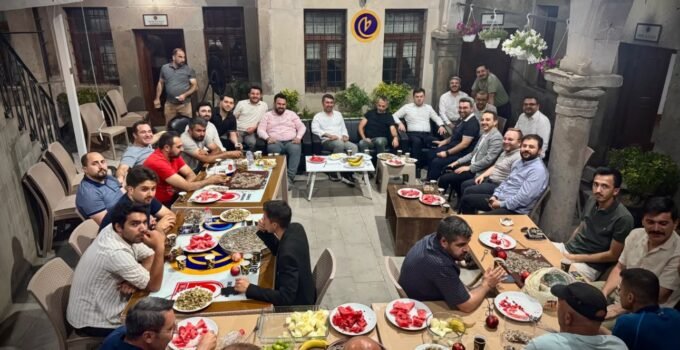 Geçmiş Dönem Gençlik Kolları Yöneticileri Birlik Vakfı’nda Buluştu
