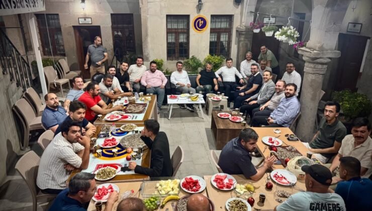 Geçmiş Dönem Gençlik Kolları Yöneticileri Birlik Vakfı’nda Buluştu