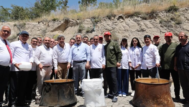 Melikgazi’de 648. Mimar Sinan’ı Anma ve Evliyalar Günü pilav etkinliği düzenlendi