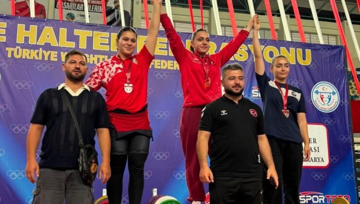 Yağmur Bulut, halterde Türkiye şampiyonu oldu
