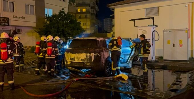 Kayseri’de elektrikli araç yangını
