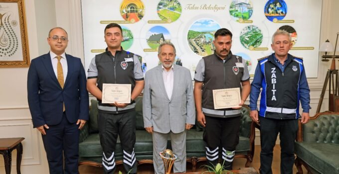 Zincidere Mesire Alanı’nda bulunan 700 bin TL’lik altın ve döviz sahibine teslim edildi