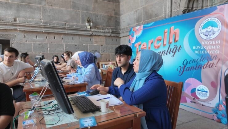 Büyükşehir’in ücretsiz YKS tercih danışmanlığına yoğun ilgi