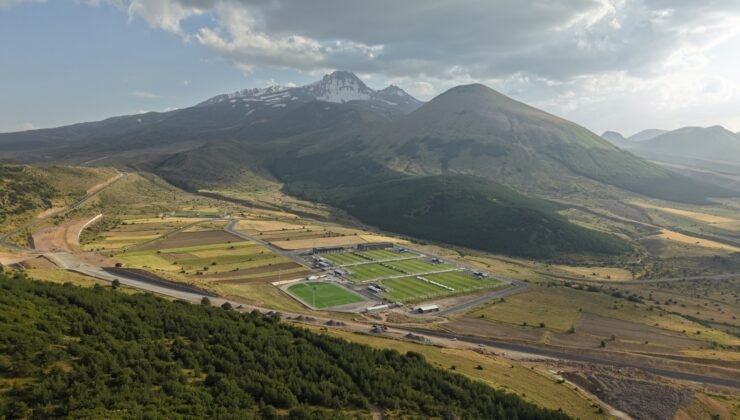 Erciyes Yüksek İrtifa Kamp Merkezi yeni sezonda da kulüplerin gözdesi
