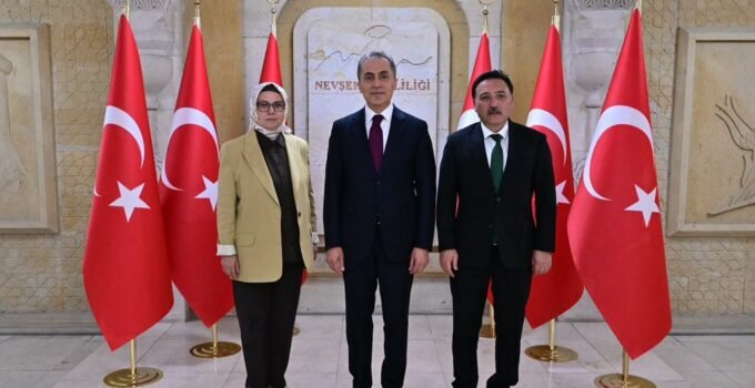Kayseri Valisi Gökmen Çiçek’ten Nevşehir Valisi Kök’e ziyaret