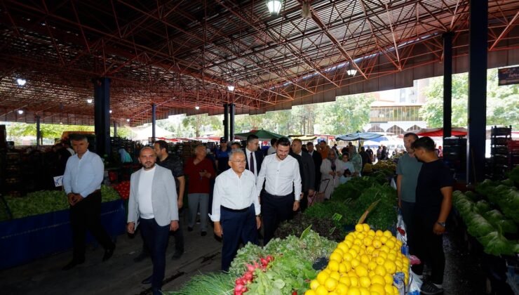 Başkan Büyükkılıç, Hürriyet Pazar Yeri’nde esnaf ve vatandaşlarla buluştu