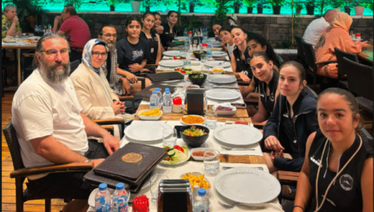 Ayşe Böhürler, Erciyes Voleybol’un genç sporcularını Ankara’da ağırladı