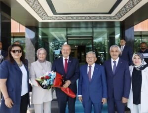 KKTC 5. Cumhurbaşkanı Ersin Tatar’dan Başkan Büyükkılıç’a ‘hizmet’ övgüsü