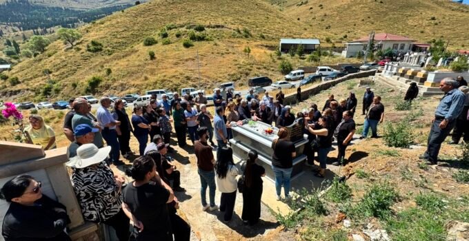Kayseri’de alevi toplumu geleneksel anma töreninde buluştu