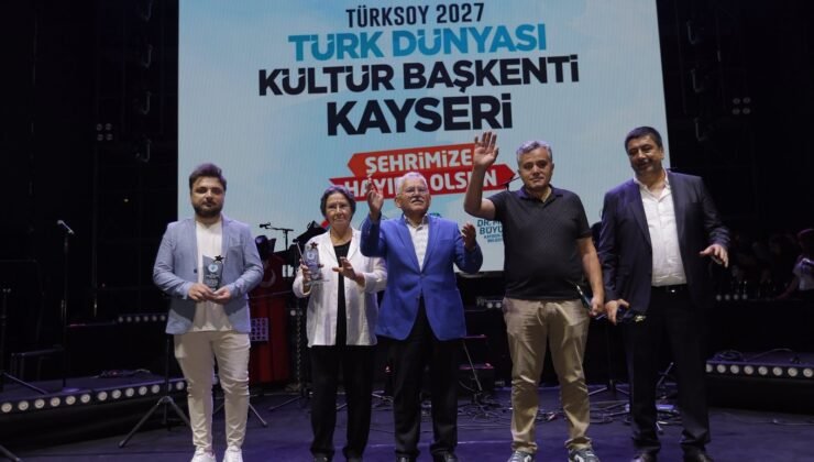Dadaloğlu Şenlikleri’nde konuşan Başkan Büyükkılıç: Sizler bizim olmazsa olmazımızsınız