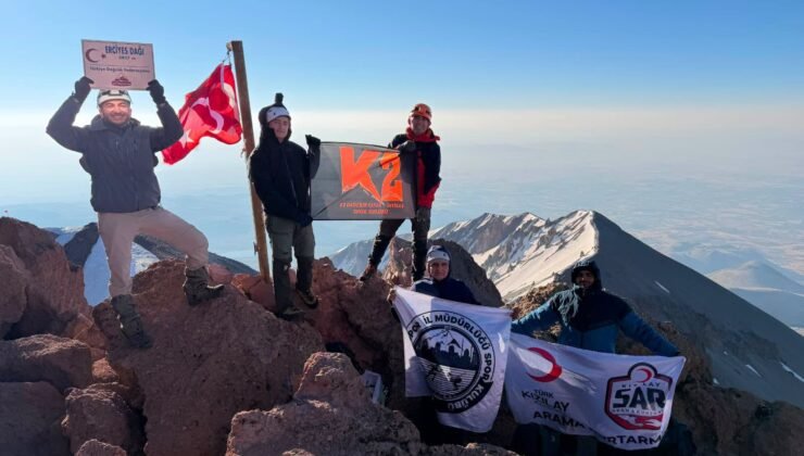 Aşık Seyrani anısına düzenlenen Erciyes zirve tırmanışı başarıyla tamamlandı