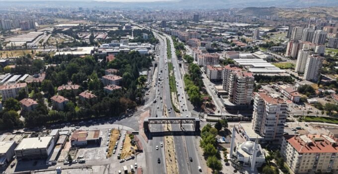 Kayseri’de ulaşım yatırımlarında yeni kavşaklar ve alternatif yollar devrede