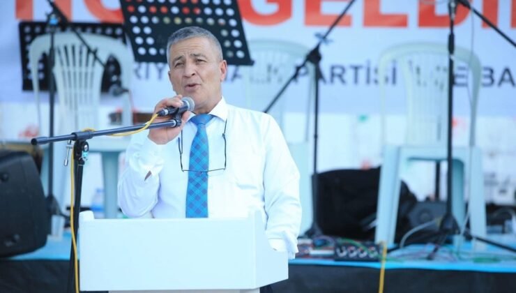 Akkışla’nın CHP’li Belediye Başkanı Mustafa Dursun, partisinden istifa etti